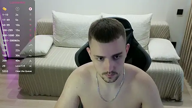 Larstar01 online show from November 2025 08:20:01 PM