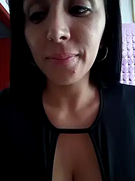 Snapshot of tiffani__love chatting on November 2025 08:31:01 PM tiffani love online show from November 2025 08:31:01 PM