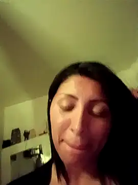 tiffani  love online show from October 2025 01:42:02 AM