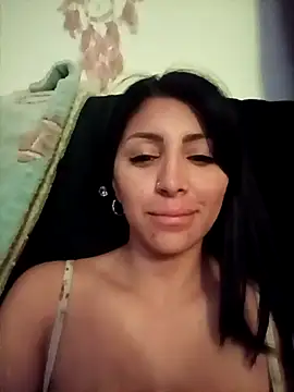 Snapshot of tiffani__love chatting on December 2025 09:04:02 AM tiffani love online show from December 2025 09:04:02 AM