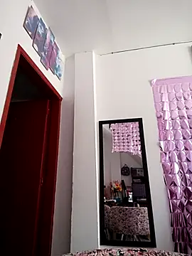 tiffani  love online show from September 2025 09:20:02 PM
