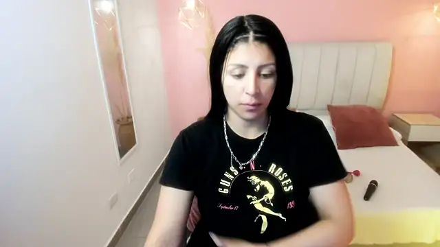 tiffani  love online show from March 2025 01:36:01 PM