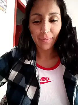 tiffani  love online show from September 2025 12:20:01 PM