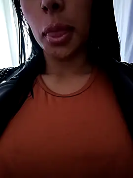 Snapshot of tiffani__love chatting on March 2026 04:43:01 PM tiffani love online show from March 2026 04:43:01 PM