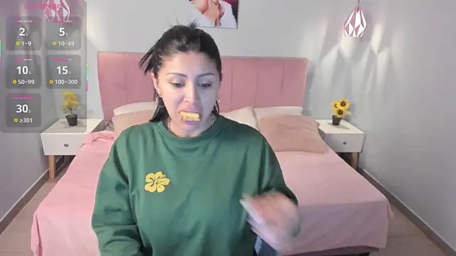 tiffani  love online show from March 2025 12:04:02 PM