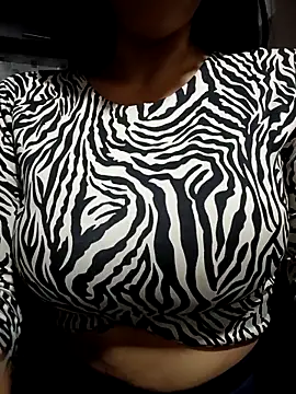 Snapshot of tiffani__love chatting on April 2026 04:23:02 PM tiffani love online show from April 2026 04:23:02 PM