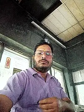 DeepakXxxR86 online show from December 2025 08:57:02 PM