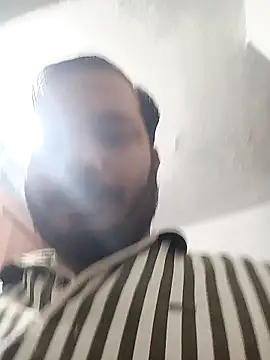 DeepakXxxR86 online show from December 2025 05:51:01 PM