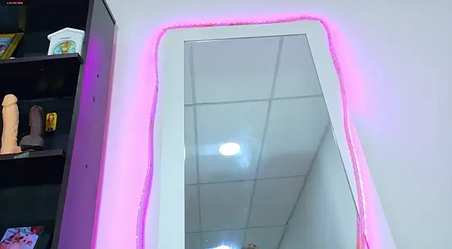 melissajhonson00 online show from April 2026 04:44:02 PM