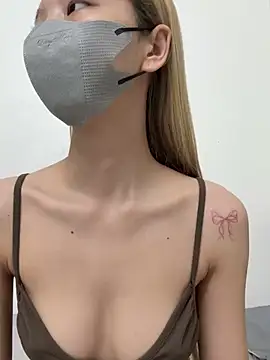 Lucy-Gold online show from March 2026 10:55:02 AM