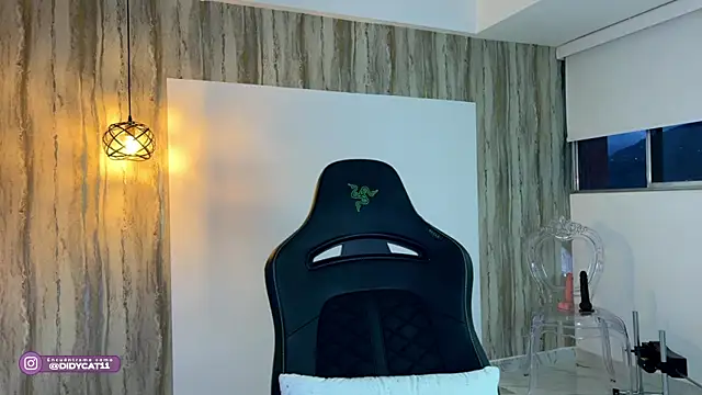 MarianaBranzz online show from June 2026 11:15:02 PM