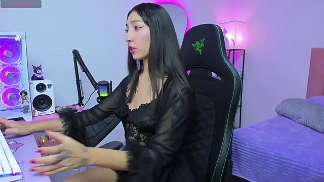MarianaBranzz online show from October 2025 12:33:02 AM