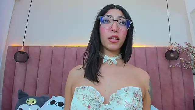 MarianaBranzz online show from February 2025 07:06:02 PM