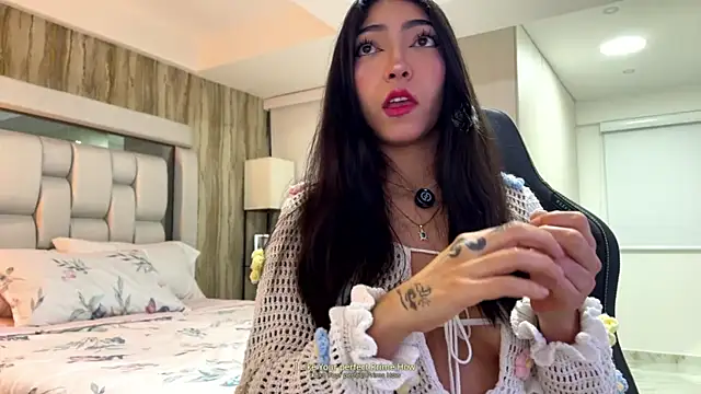 MarianaBranzz online show from July 2026 01:24:01 AM