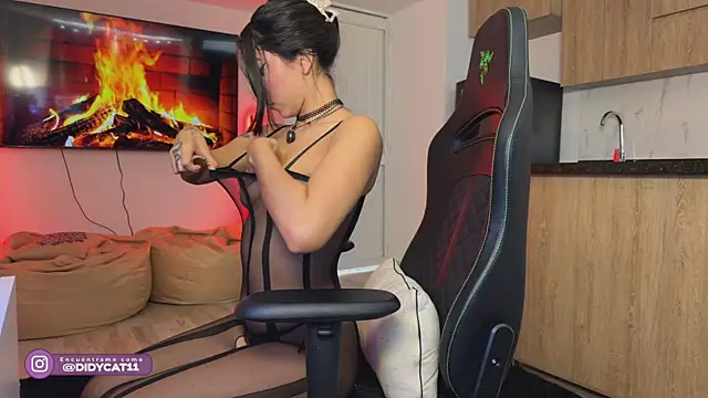 MarianaBranzz online show from March 2026 03:25:01 PM