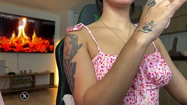 MarianaBranzz online show from May 2026 02:10:01 PM