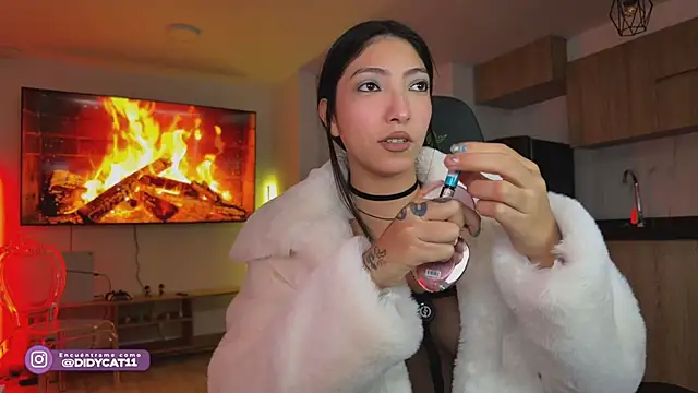 MarianaBranzz online show from May 2026 02:42:02 PM