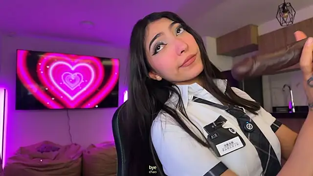 MarianaBranzz online show from March 2026 05:17:01 PM