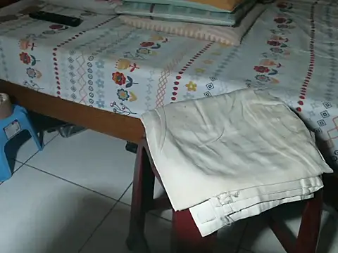 Snapshot of triangle0623 chatting on October 2025 10:17:02 AM triangle0623 online show from October 2025 10:17:02 AM