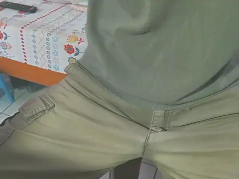 Snapshot of triangle0623 chatting on November 2025 08:07:02 AM triangle0623 online show from November 2025 08:07:02 AM