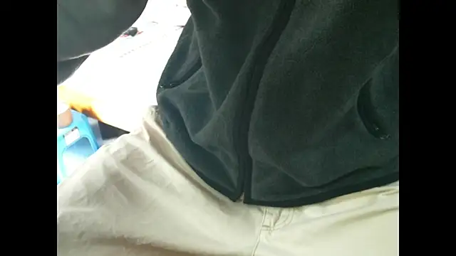 Snapshot of triangle0623 chatting on December 2025 03:44:02 AM triangle0623 online show from December 2025 03:44:02 AM