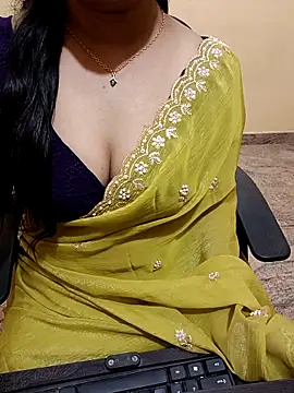 Snapshot of Nithya_05 chatting on October 2025 04:58:01 AM Nithya 05 online show from October 2025 04:58:01 AM