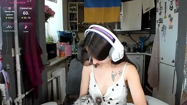 Snapshot of _Nika_Kik chatting on June 2026 09:59:01 AM Nika Kik online show from June 2026 09:59:01 AM