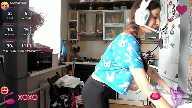  Nika Kik online show from October 2025 12:13:02 PM