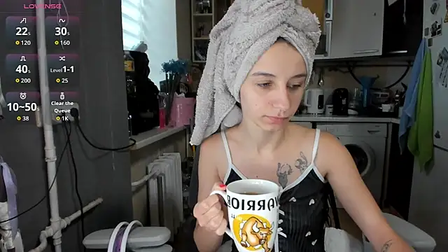 Snapshot of _Nika_Kik chatting on July 2026 10:47:02 AM Nika Kik online show from July 2026 10:47:02 AM