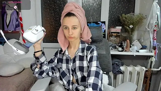  Nika Kik online show from April 2026 05:15:02 PM