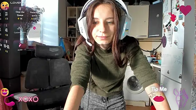  Nika Kik online show from October 2025 12:48:01 PM