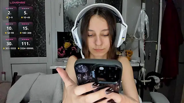  Nika Kik online show from March 2026 06:45:01 PM