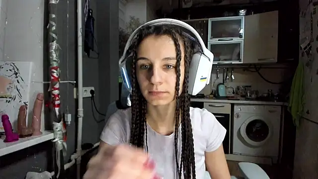  Nika Kik online show from December 2025 07:41:01 PM