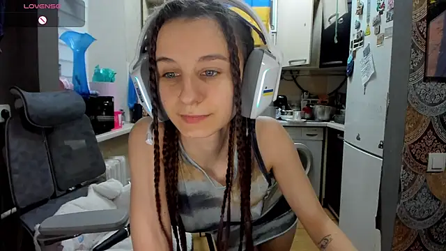  Nika Kik online show from April 2026 04:19:01 PM