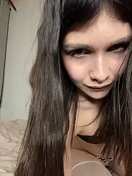 CherryCrystall online show from November 2025 06:40:02 PM