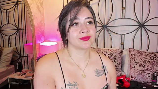 Snapshot of nahomi_sweett chatting on November 2025 11:02:01 AM nahomi sweett online show from November 2025 11:02:01 AM