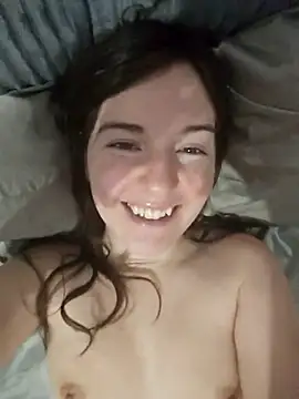 Snapshot of oxitocindi chatting on December 2024 11:56:01 PM oxitocindi online show from December 2024 11:56:01 PM