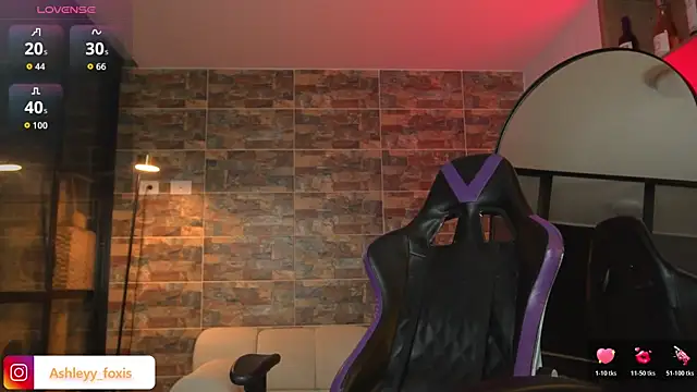 Ashleey Fox online show from December 2025 04:11:02 AM