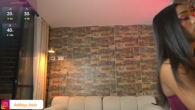 Ashleey Fox online show from November 2025 01:37:02 AM