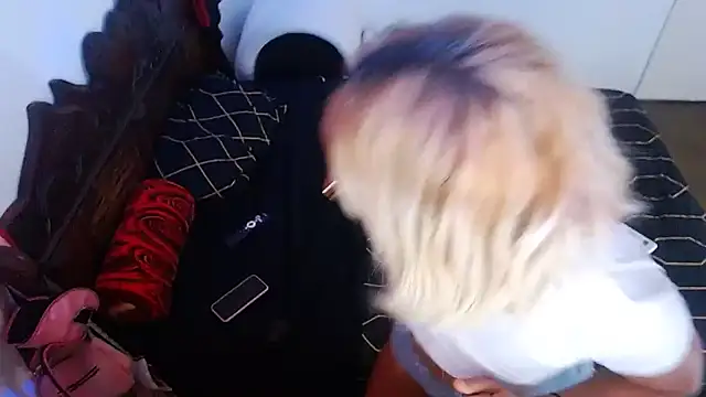 Candy-love87 online show from February 2026 04:40:02 PM