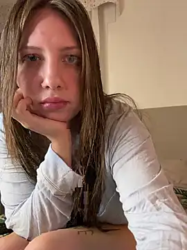 Sashabunny online show from April 2026 08:01:01 PM