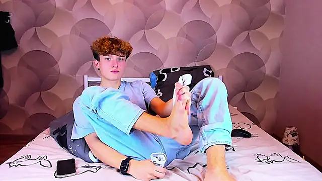 Ian Flor online show from November 2025 12:49:02 PM