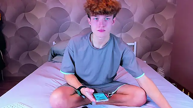 Ian Flor online show from December 2025 12:17:02 PM