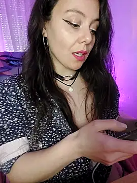 Kimiechanuwu online show from February 2026 04:18:01 PM