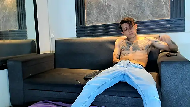 Snapshot of Hottwinkguys chatting on October 2025 12:39:01 PM Hottwinkguys online show from October 2025 12:39:01 PM