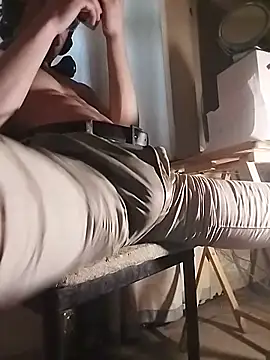 Snapshot of bigdickbulge28 chatting on June 2026 12:32:01 PM bigdickbulge28 online show from June 2026 12:32:01 PM
