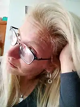 rusher27 online show from September 2025 04:28:02 PM