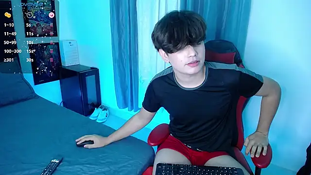 Snapshot of andyboy- chatting on January 2025 10:24:01 PM andyboy- online show from January 2025 10:24:01 PM