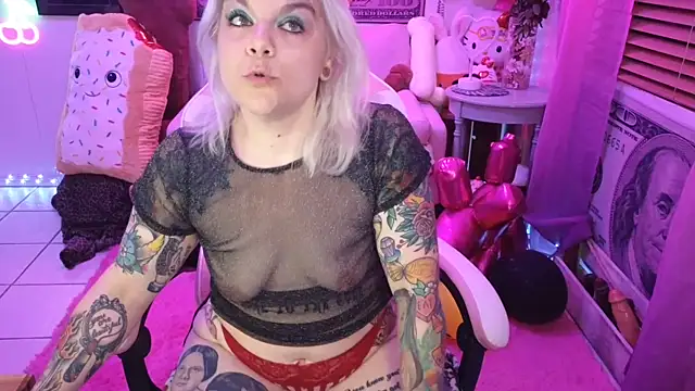 Snapshot of CherryBombBomb chatting on March 2025 07:21:02 AM CherryBombBomb online show from March 2025 07:21:02 AM