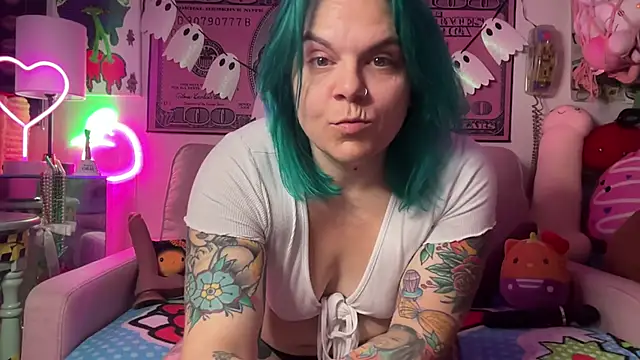 Snapshot of CherryBombBomb chatting on October 2025 04:55:02 AM CherryBombBomb online show from October 2025 04:55:02 AM